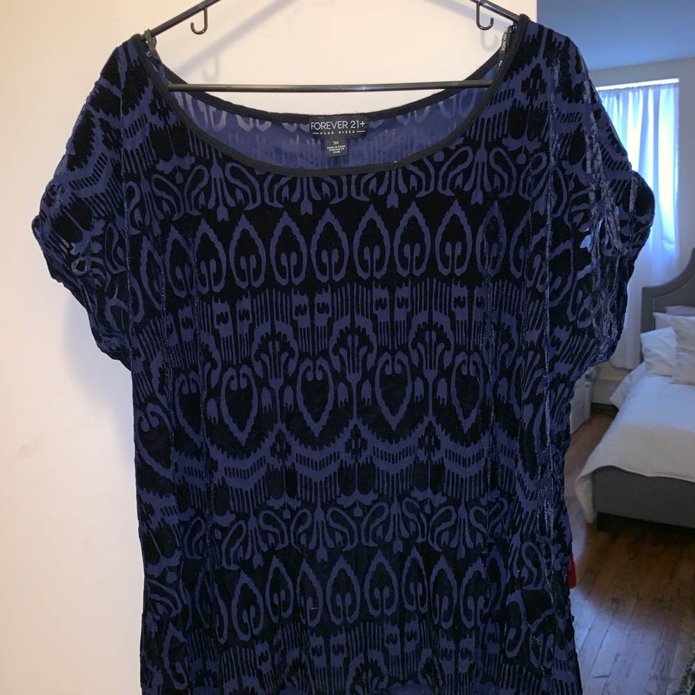 Forever 21 Plus, Blue Velvet Top. NWOT, 3X